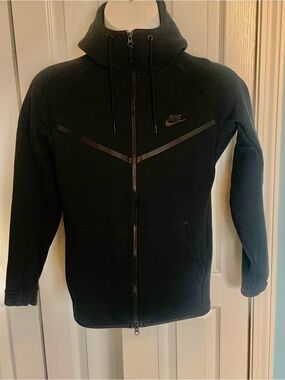 Nike Tech Men's Black Full-Zip Hoodie Jacket